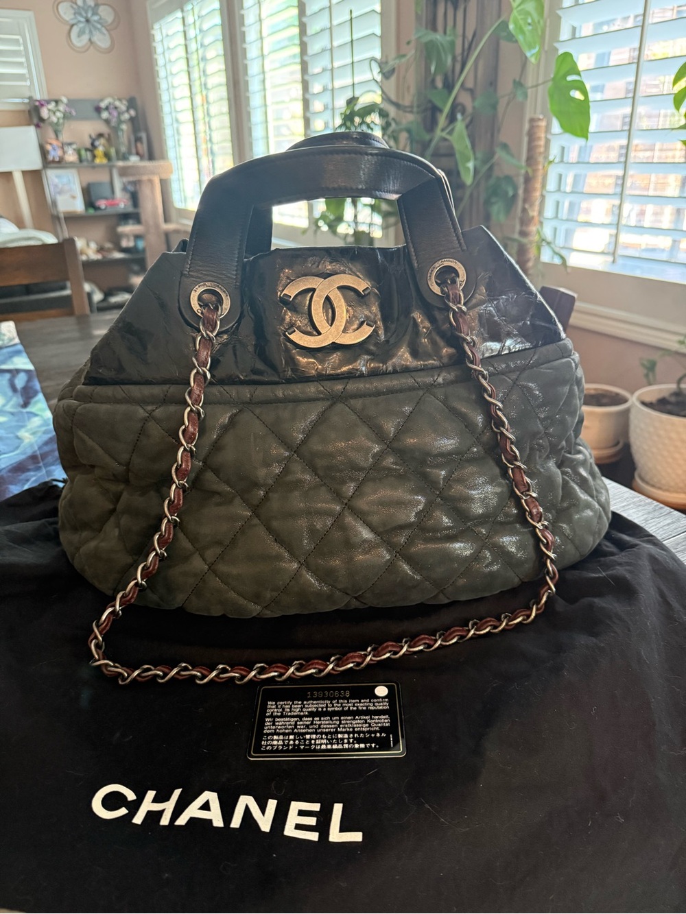 Chanel The Mix Tote
Full set